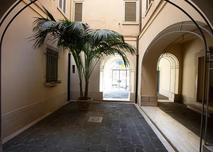 34 Forum Apartment