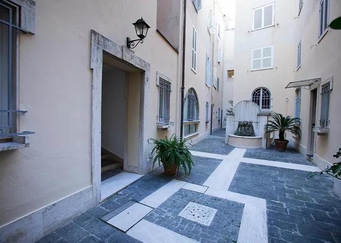 34 Forum Apartment